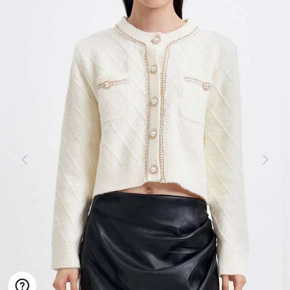 Fluffy Contrast Trim Faux Pearl Button Cardigan | Tweed Jacket | URBAN REVIVO - Picture 6 of 8